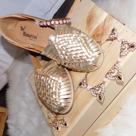 “Karli” Women’s Huarache - Picture 2 of 7